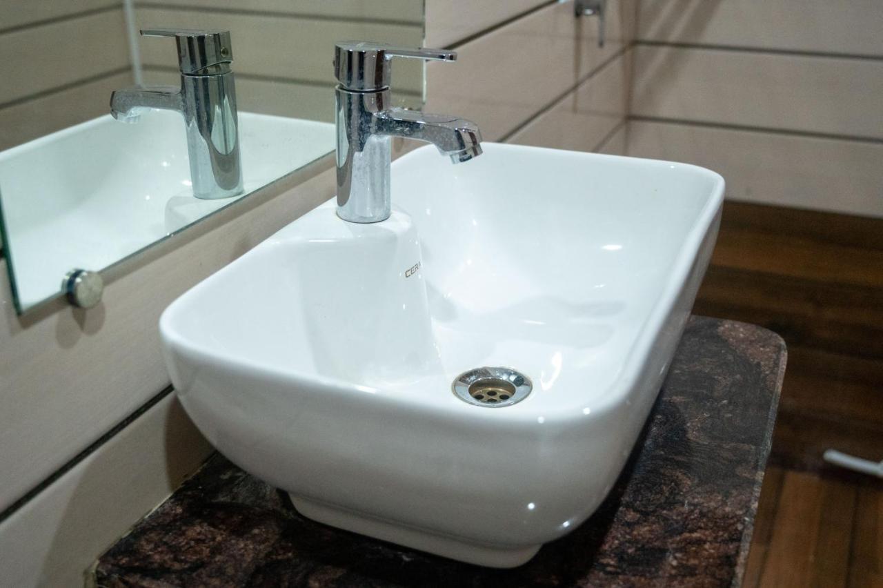 فندق Kiran Palace فاراناسي المظهر الخارجي الصورة
