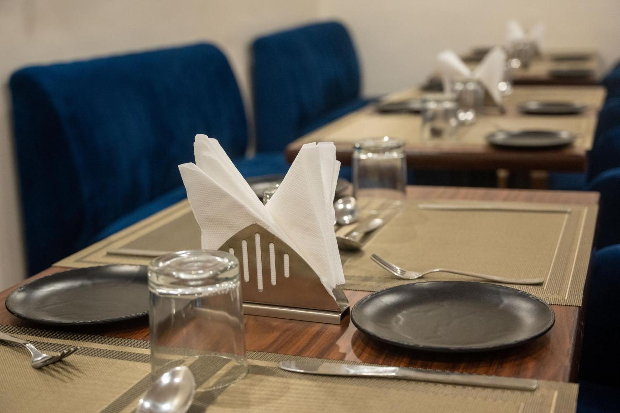 فندق Kiran Palace فاراناسي المظهر الخارجي الصورة