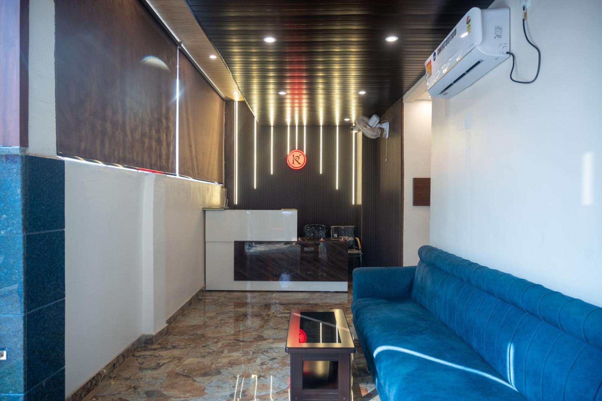 فندق Kiran Palace فاراناسي المظهر الخارجي الصورة